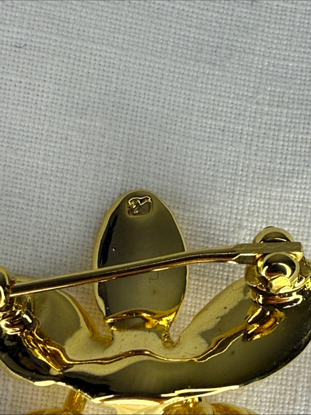 Swarovski Gold Tone Crystal Acorn Brooch Pin 1" Hallmarked - Picture 4 of 4